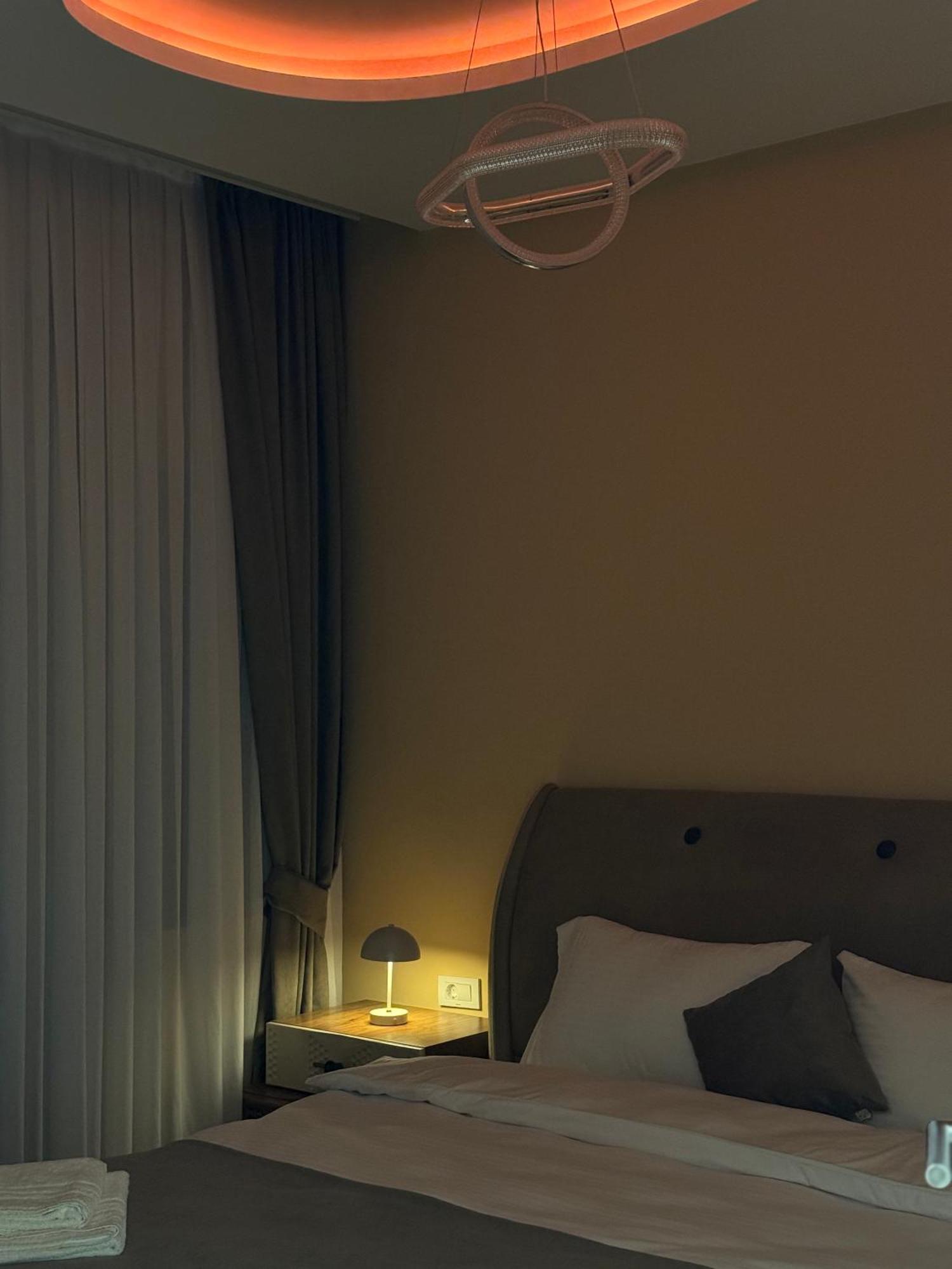 Midtown Prishtina Stays - Central Location พริสตีนา ภายนอก รูปภาพ