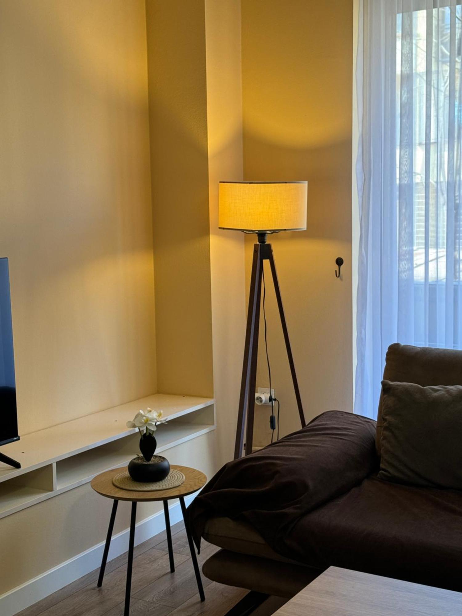 Midtown Prishtina Stays - Central Location พริสตีนา ภายนอก รูปภาพ
